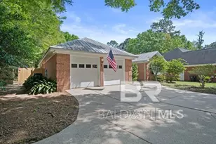 608 Bon Secour St, Fairhope, AL 36532 - Photo 2