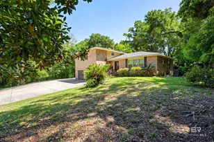 606 Fairhope Ave, Fairhope, AL 36532 - Photo 2