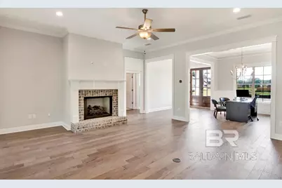 412 Bloomsbury Avenue, Fairhope, AL 36532 - Photo 2