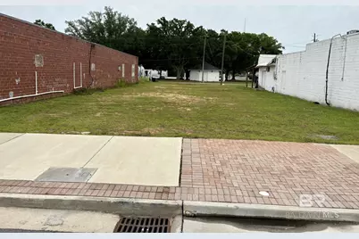 10 Hand Avenue, Bay Minette, AL 36507 - Photo 1