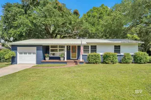 252 S Bayview St, Fairhope, AL 36532 - Photo 1