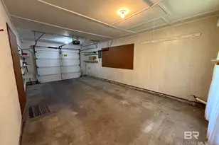 215 W Palm Ave, Foley, AL 36535 - Photo 18