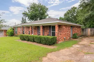 6770 King Arthur Dr, Mobile, AL 36619 - Photo 2