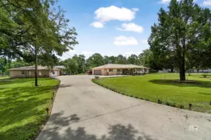 813 S White Ave, Bay Minette, AL 36507 - Photo 4