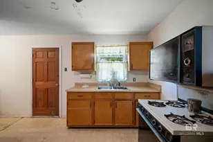 320 E Mango St, Bay Minette, AL 36507 - Photo 8