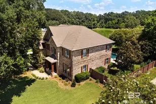 814 Darrah St, Fairhope, AL 36532 - Photo 2