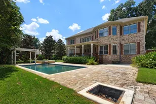 814 Darrah St, Fairhope, AL 36532 - Photo 2