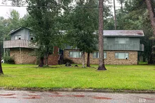 698 Garrett St, Brewton, AL 36426 - Photo 2