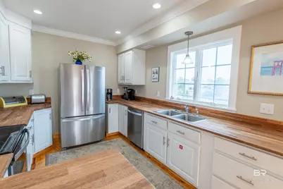 409 W 2nd Avenue, Gulf Shores, AL 36542 - Photo 10