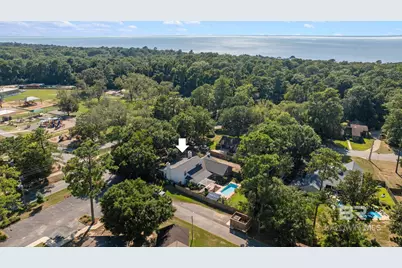 409 Santa Rosa Avenue, Daphne, AL 36526 - Photo 2