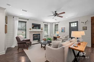 601 Magnolia Cir, Gulf Shores, AL 36542 - Photo 2