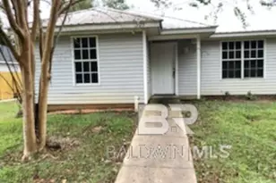 305 W Peachtree Ave, Foley, AL 36535 - Photo 1