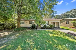 610 Johnson Ave, Fairhope, AL 36532 - Photo 2