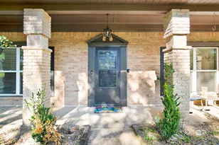 5758 Fairwood Dr, Mobile, AL 36609 - Photo 2