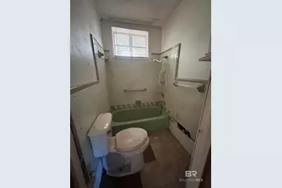 401 W Highland Avenue, Mobile, AL 36610 - Photo 16