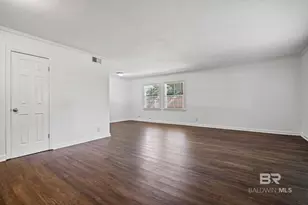 2758 Brookwood Dr, Mobile, AL 36606 - Photo 2