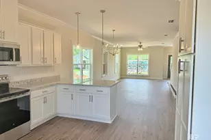 2298 Snowden Pl, Mobile, AL 36609 - Photo 8