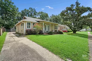 25 W Chadwick Dr, Mobile, AL 36606 - Photo 2