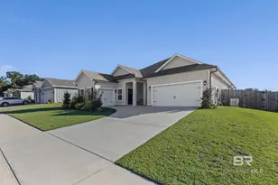 574 Golden Leaf Ave, Fairhope, AL 36532 - Photo 2