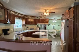 1558 Valencia Dr, Lillian, AL 36549 - Photo 6
