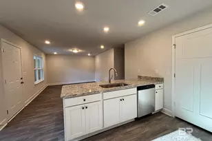 70 Summer Oaks Dr, Daphne, AL 36526 - Photo 4