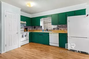 112 E Hurricane Rd, Bay Minette, AL 36507 - Photo 8