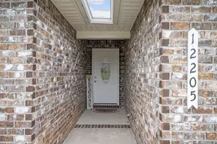 12205 Chaucer Ave, Daphne, AL 36526 - Photo 4