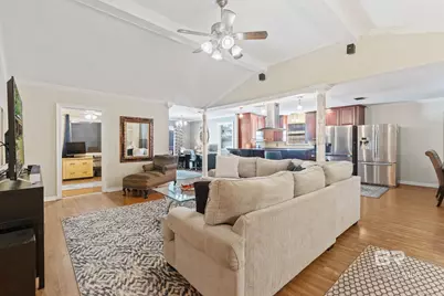 2705 E Woodcliff Drive, Mobile, AL 36693 - Photo 4