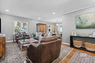 2103 Upham Pl, Mobile, AL 36607 - Photo 2