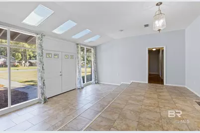 3913 Pembrocke Avenue, Mobile, AL 36608 - Photo 6