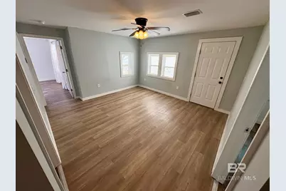 605 S White Avenue, Bay Minette, AL 36507 - Photo 4