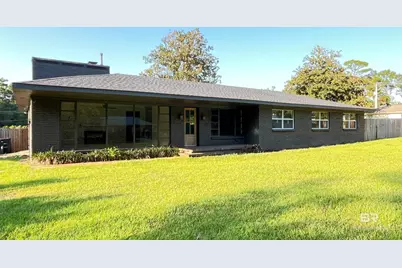 703 Bellangee Avenue, Fairhope, AL 36532 - Photo 1