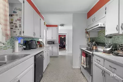 300 W Pedigo Avenue, Foley, AL 36535 - Photo 6