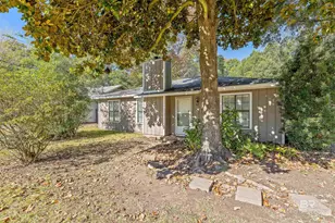 409 Nichols Ave, Fairhope, AL 36532 - Photo 2