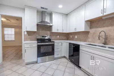 558 Bellangee Avenue, Fairhope, AL 36532 - Photo 6