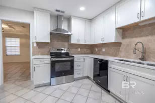 558 Bellangee Ave, Fairhope, AL 36532 - Photo 6