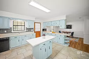 1151 12 Oaks Dr, Mobile, AL 36695 - Photo 8