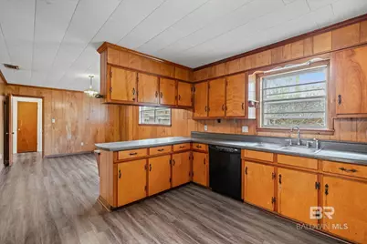 605 N Day Avenue, Bay Minette, AL 36507 - Photo 8