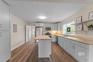 310 W Mango St, Bay Minette, AL 36507 - Photo 14