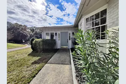 601 Bon Secour Street, Fairhope, AL 36532 - Photo 2