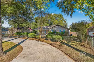 715 E Verbena Ave, Foley, AL 36535 - Photo 2