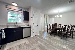 214 W Sycamore Ave, Foley, AL 36535 - Photo 6