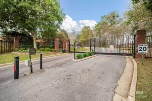 250 N Spring Lake Dr, Mobile, AL 36695 - Photo 2