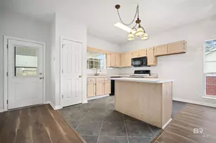 250 N Spring Lake Dr, Mobile, AL 36695 - Photo 10