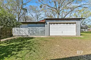 303 W Banyan St, Bay Minette, AL 36507 - Photo 28