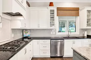 849 Apricot Ln, Fairhope, AL 36532 - Photo 18