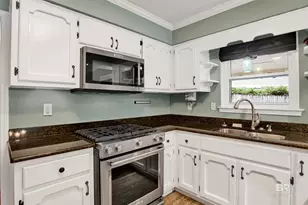 5770 Chester Ct, Mobile, AL 36609 - Photo 10