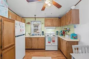 381 Maria Dr, Lillian, AL 36549 - Photo 8