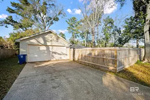 401 W Myrtle Ave, Foley, AL 36535 - Photo 38