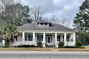 425 Douglas Ave, Brewton, AL 36426 - Photo 2